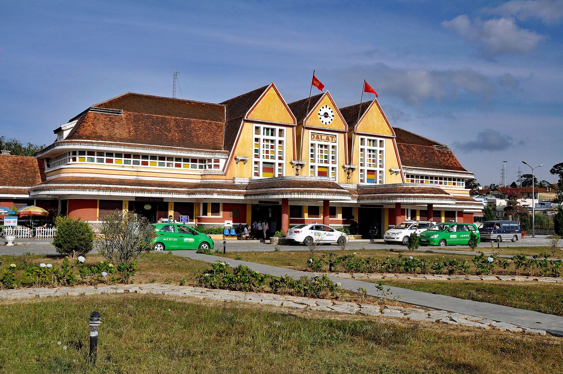 TP.HCM – Đà Lạt (đi đêm) – hồ Tuyền Lâm