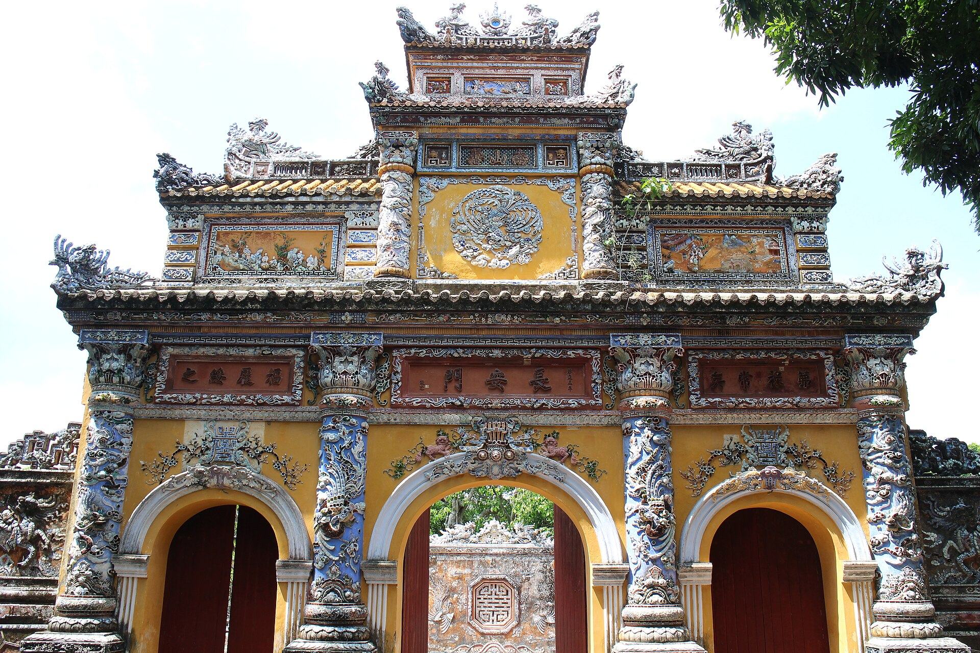 Huế